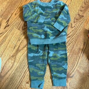 EUC Cat and Jack camo set size 18M